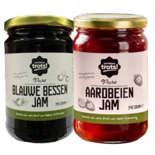 Noordertrots aardbeien of blauwe bessen jam